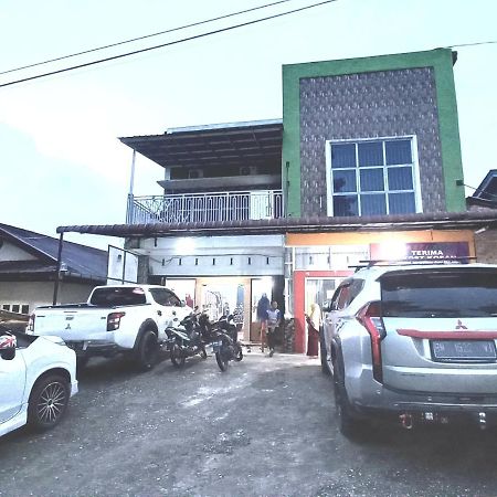 Hotel Oyo 93206 Penginapan Budi Syariah Pekanbaru Exterior foto